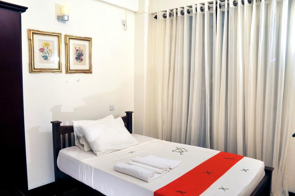 Prestige Court Residencies Hotel Dehiwala-Mount Lavinia ภายนอก รูปภาพ