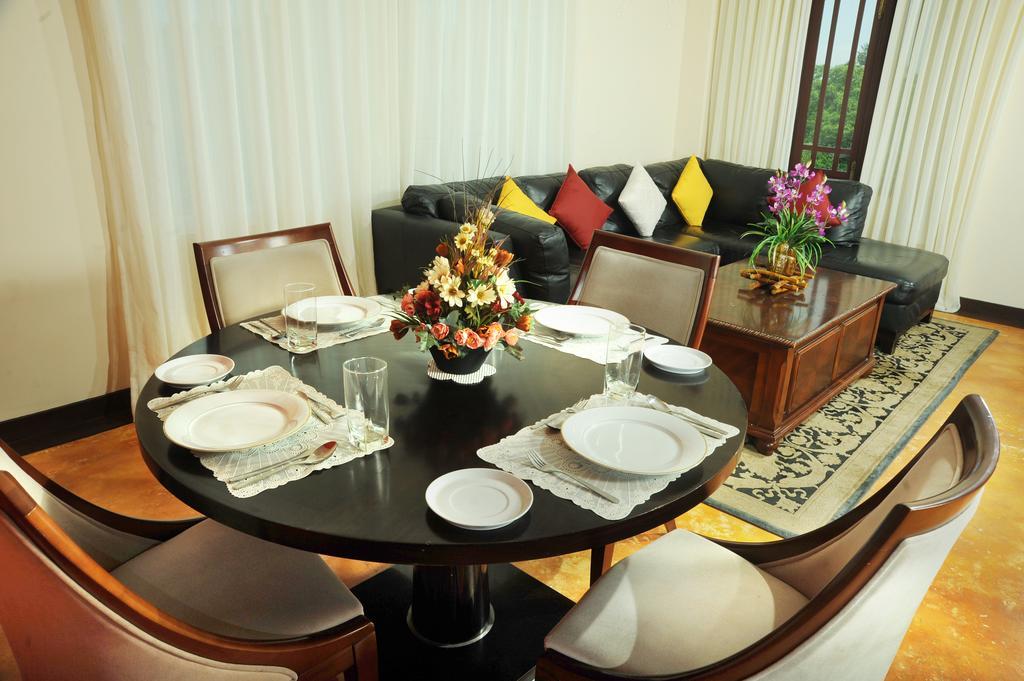 Prestige Court Residencies Hotel Dehiwala-Mount Lavinia ภายนอก รูปภาพ