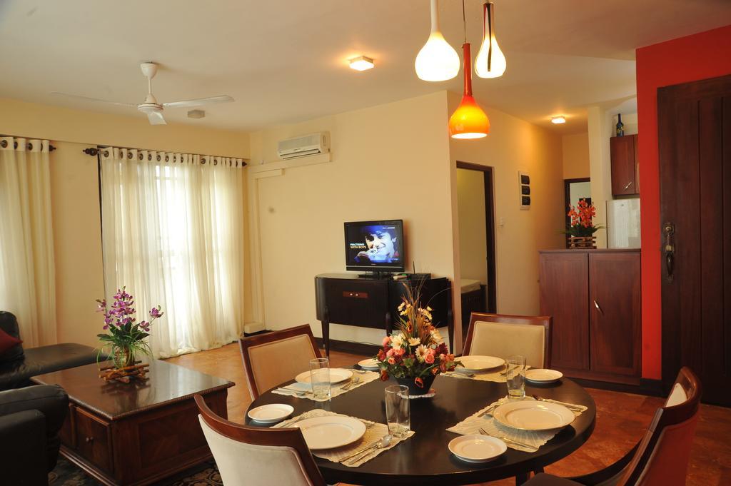 Prestige Court Residencies Hotel Dehiwala-Mount Lavinia ภายนอก รูปภาพ