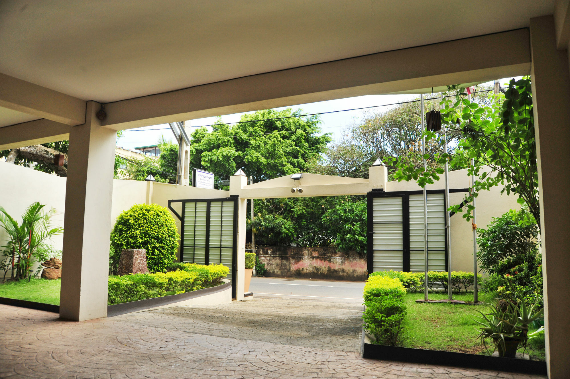 Prestige Court Residencies Hotel Dehiwala-Mount Lavinia ภายนอก รูปภาพ